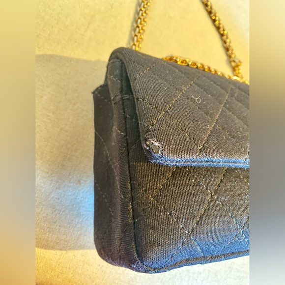 Chanel Classic Flap Reissue 2.55 Black Quilted - Picture 11 of 16